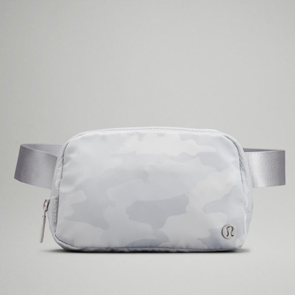 lululemon athletica Handbags - everywhere belt bag (extended strap)